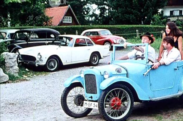 Drei weiße Birken, frame from the movie