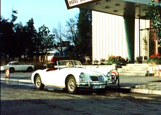 Schon ist die Liebe am Koniqsse, frame from the movie